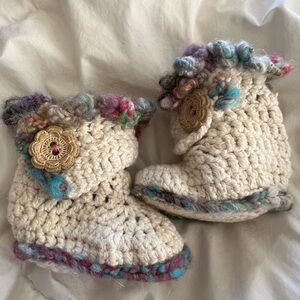 Crocheted Baby Girl Booties